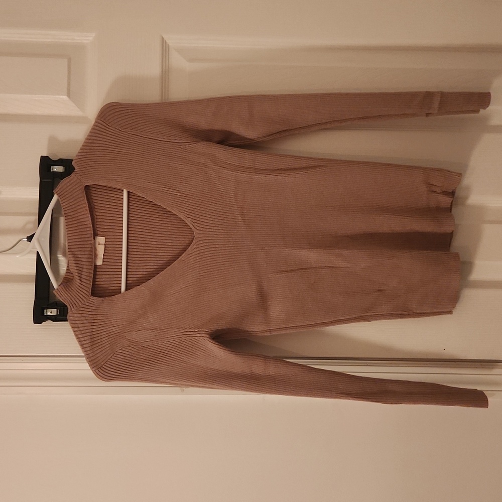 Light weight sweater